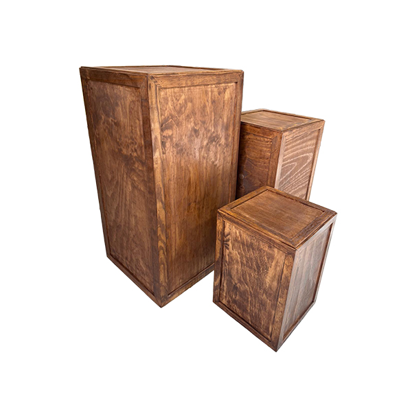 3 Columns Stage Set – Natural Wood